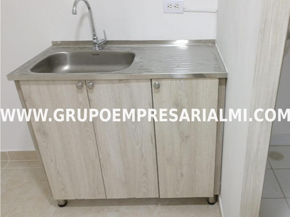 CÓMODO LOCAL EN ARRIENDO - SECTOR BELÉN PARQUE COD: 32591 — foto 4