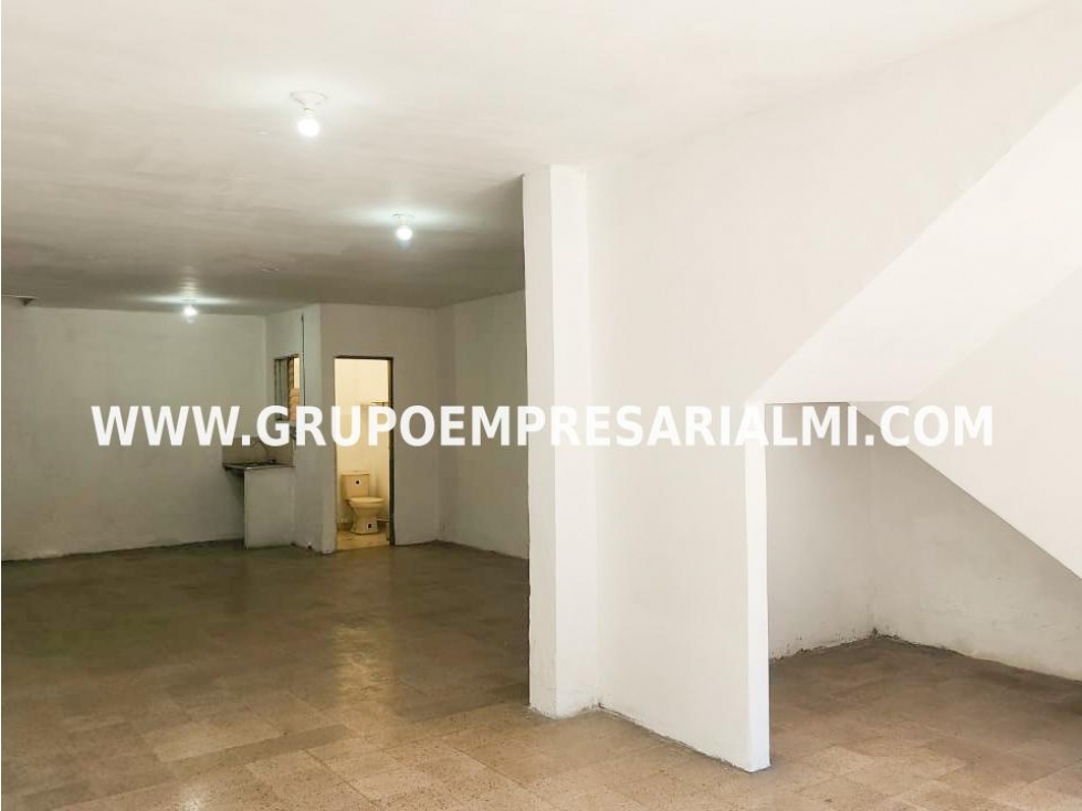 CÓMODO LOCAL EN ARRIENDO - SECTOR MESA COD: 32665 — foto 3
