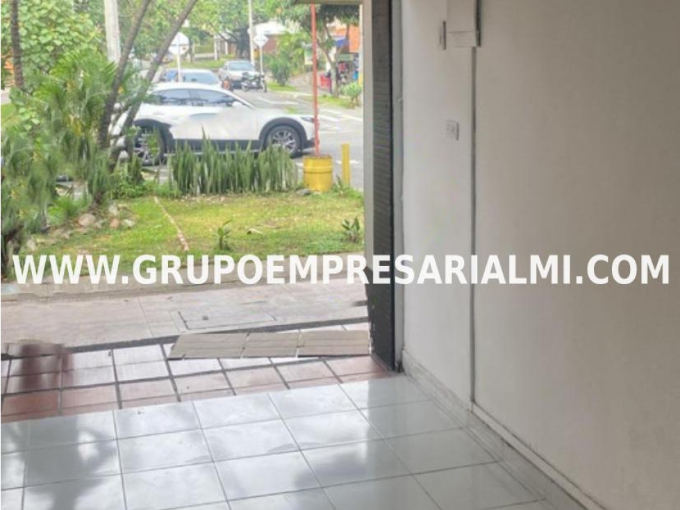 CÓMODO LOCAL EN ARRIENDO - SECTOR ROSALES COD: 33320 — foto 4