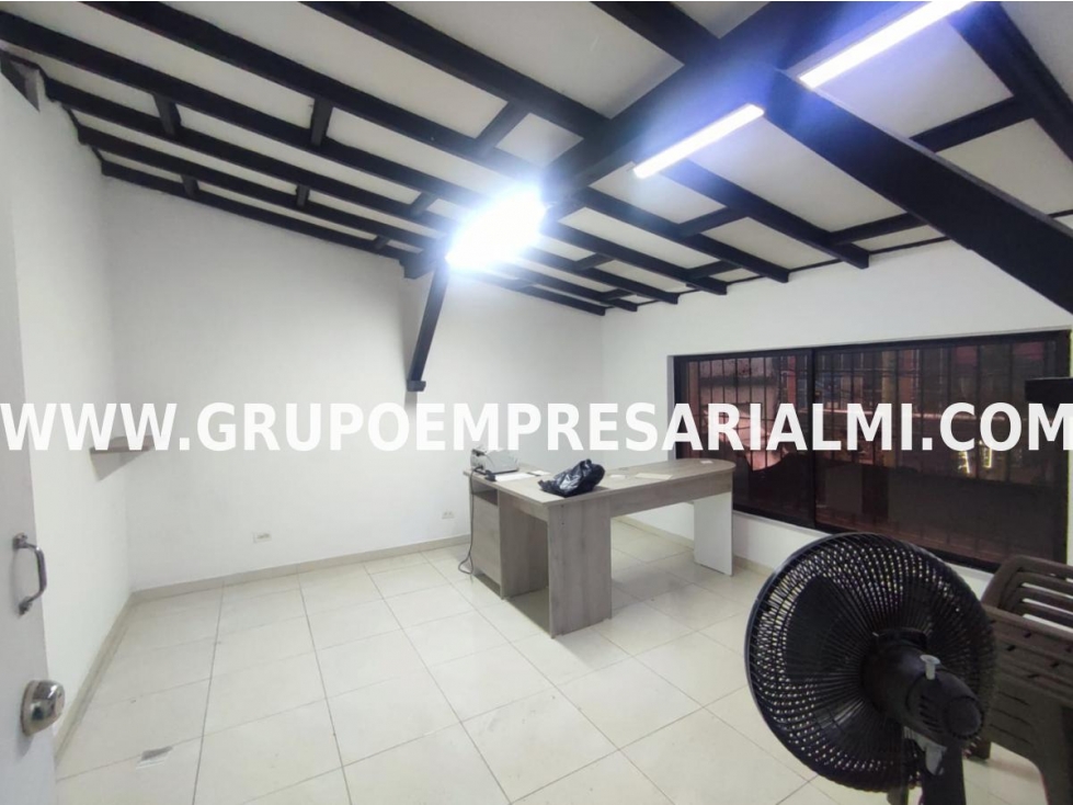 CÓMODO OFICINA EN ARRIENDO - SECTOR SURAMERICANA COD: 32769