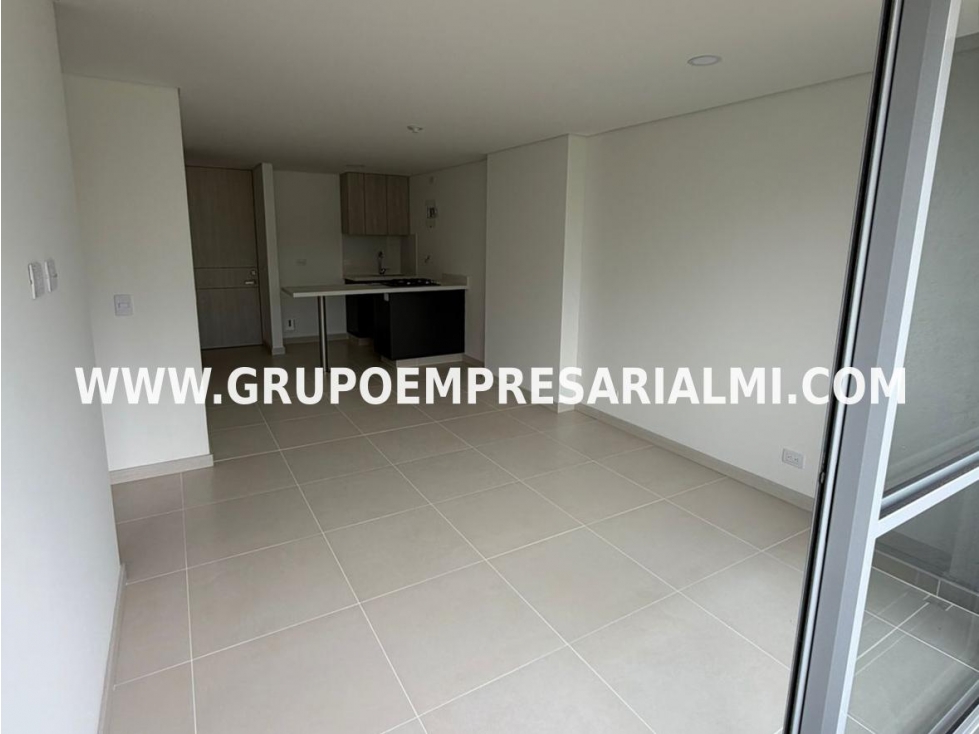 COMODO APARTAMENTO EN ARRIENDO - SECTOR LA TABLAZA COD: 33749