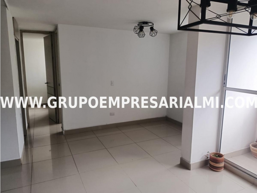 COMODO APARTAMENTO EN ARRIENDO - SECTOR LA POLA COD: 25382 — foto 2