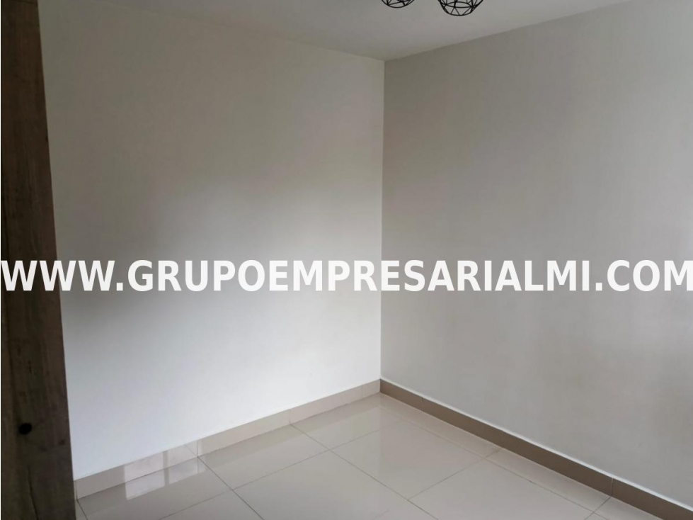 COMODO APARTAMENTO EN ARRIENDO - SECTOR LA POLA COD: 25382 — foto 6