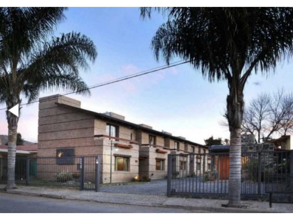 COMPLEJO EN VENTA BARRIO SOL Y LAGO