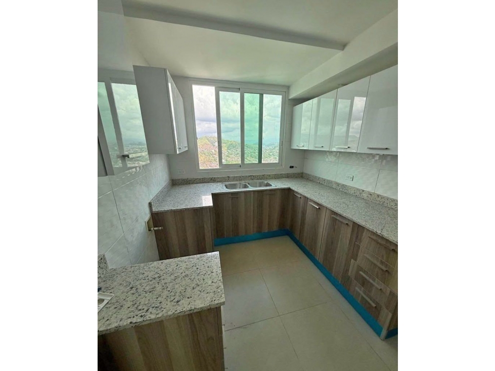 CONDADO DEL REY / PENTHOUSE / 3 RECÁMARAS / 3 BAÑOS / 2 TERRAZAS