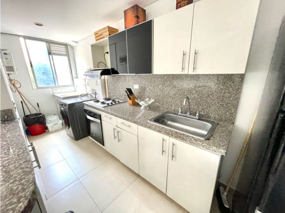 Confortable, balcon, en unidad cerrada en Sabaneta — foto 6