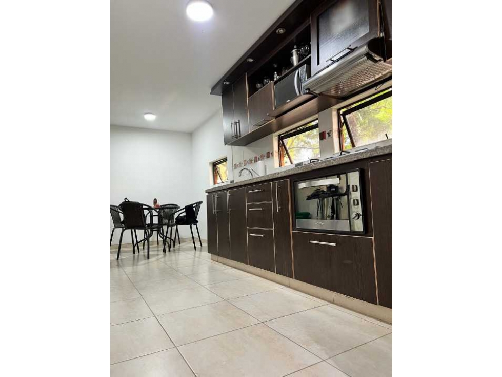 CONFORTABLE BONITO E ILUMINADO APARTAMENTO EN EL ESTADIO — foto 3