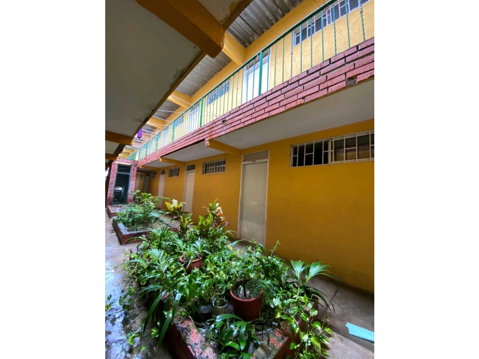 Conjunto residencial, 10 apartaestudios, 3 aptos, 1 local, santa lucia