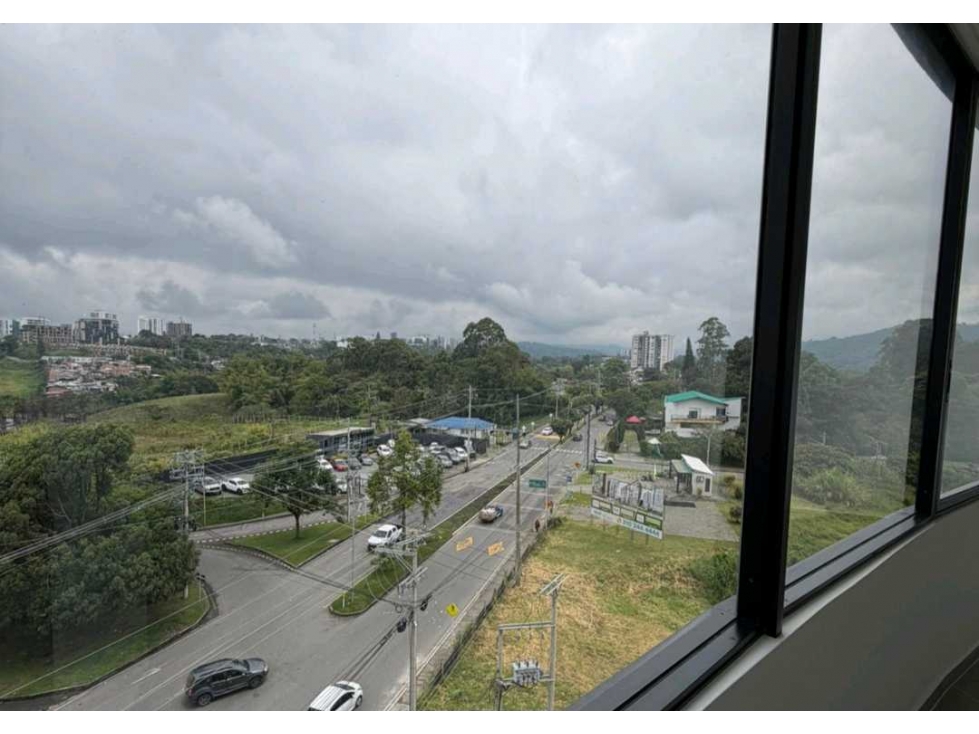 Consultorio en alquiler en Zonata Norte 43 m² con parqueadero — foto 2