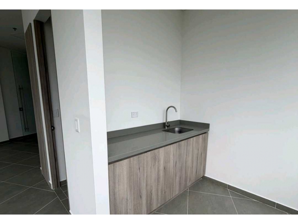Consultorio en alquiler en Zonata Norte 43 m² con parqueadero — foto 5