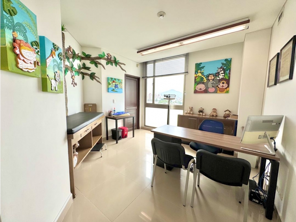 Consultorio en venta en la Clínica Farallones