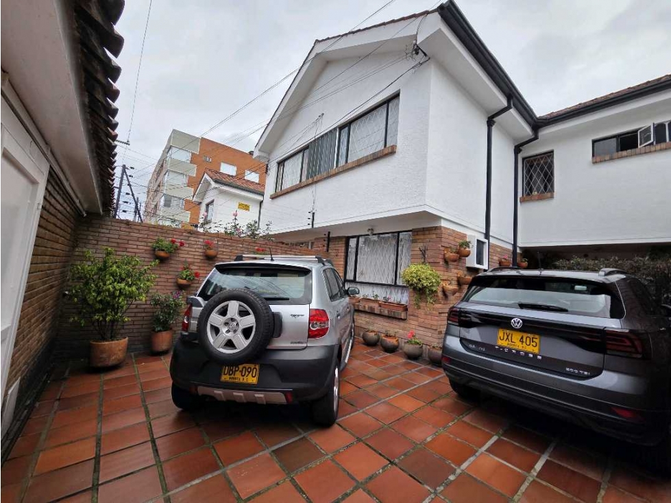 CONTADOR VENTA CASA 2 PISOS REMODELADA 4 HAB TERRAZA, CBS $1.000 MILL — foto 2