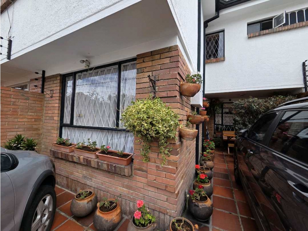 CONTADOR VENTA CASA 2 PISOS REMODELADA 4 HAB TERRAZA, CBS $1.000 MILL — foto 3