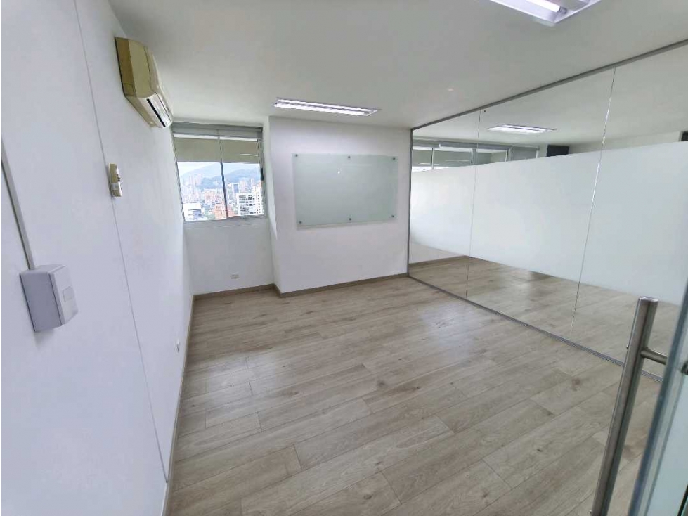 97m2 Oficina Medellín El Poblado Milla de Oro — foto 4