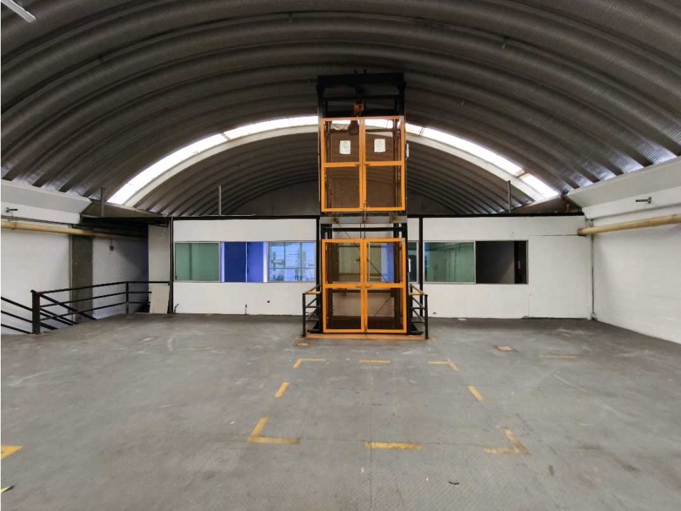 1.050m2 Bodega Arriendo 3 niveles Parque Industrial Variante Caldas - 4