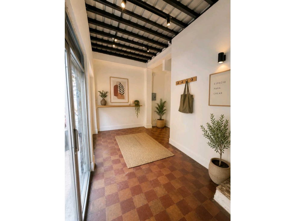 ALQUILER LOCAL COMERCIAL EN CASCO ANTIGUO EXCELENTE UBICACION LT. — foto 5