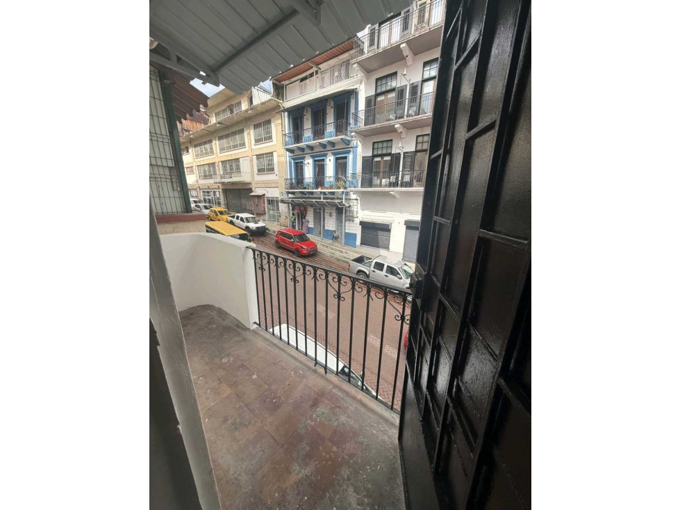 ALQUILER LOCAL COMERCIAL EN CASCO ANTIGUO EXCELENTE UBICACION LT. — foto 6