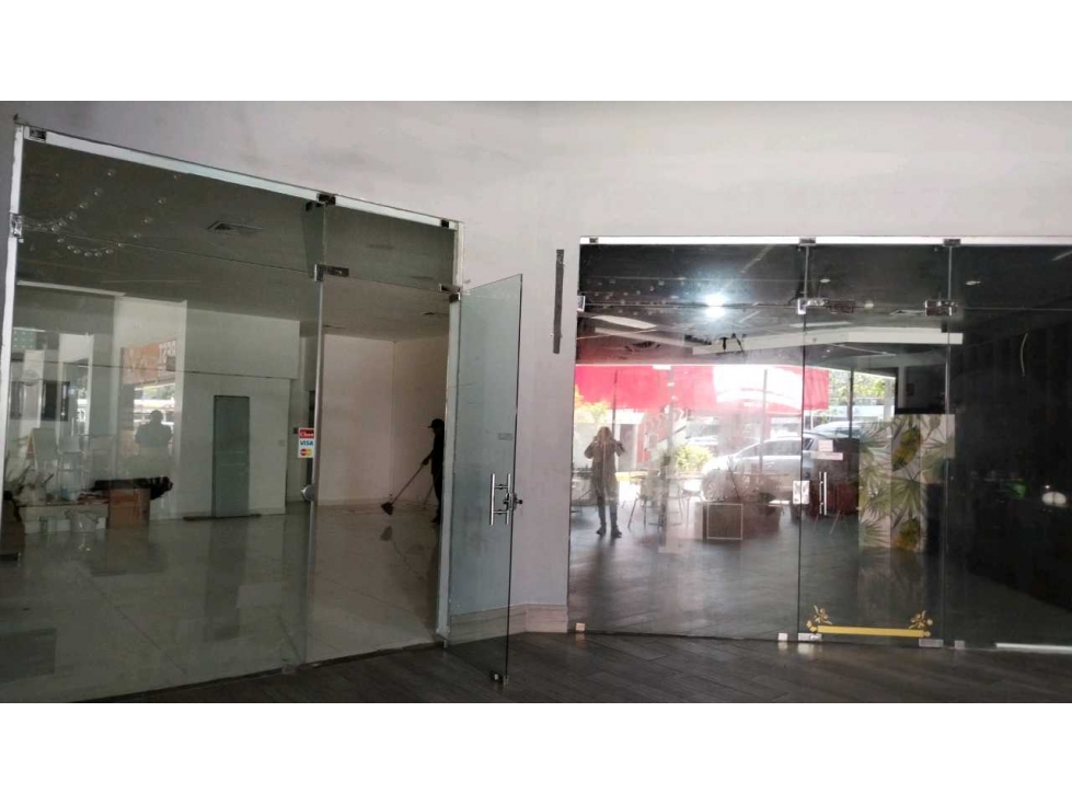 ALQUILER LOCAL PLANTA BAJA COSTA DEL ESTE PLAZA CRISTAL PT — foto 2