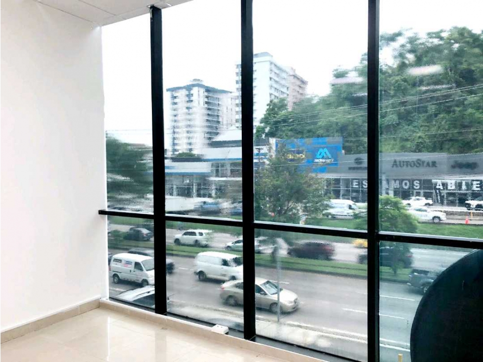 ALQUILER OFICINA CON DUCHA EN LA TUMBA MUERTO EN EL PH CENTURY TOWER - 1