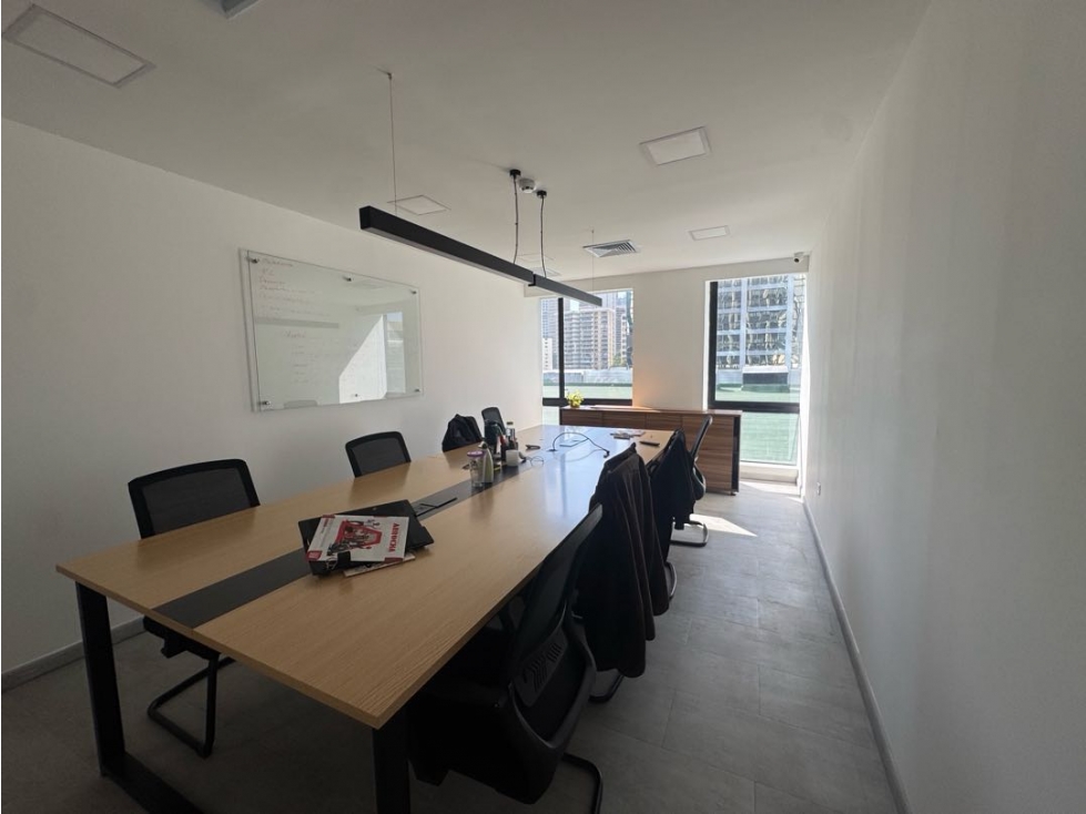 ALQUILER OFICINA AMOBLADA CALLE 50 (DV) — foto 4
