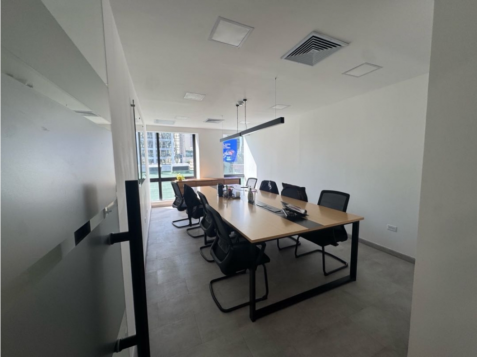 ALQUILER OFICINA AMOBLADA CALLE 50 (DV) — foto 5