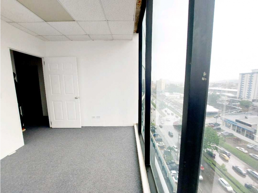 ALQUILER OFICINA 73.50M2 EN LA TUMBA MUERTO EN EL PH CENTURY TOWER - 5