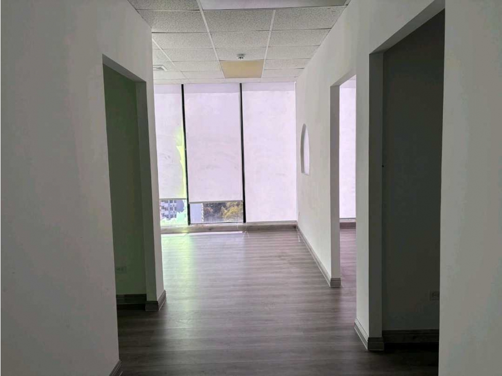 ALQUILER OFICINA EL DORADO 73m2 CENTURY TOWER BL - 4