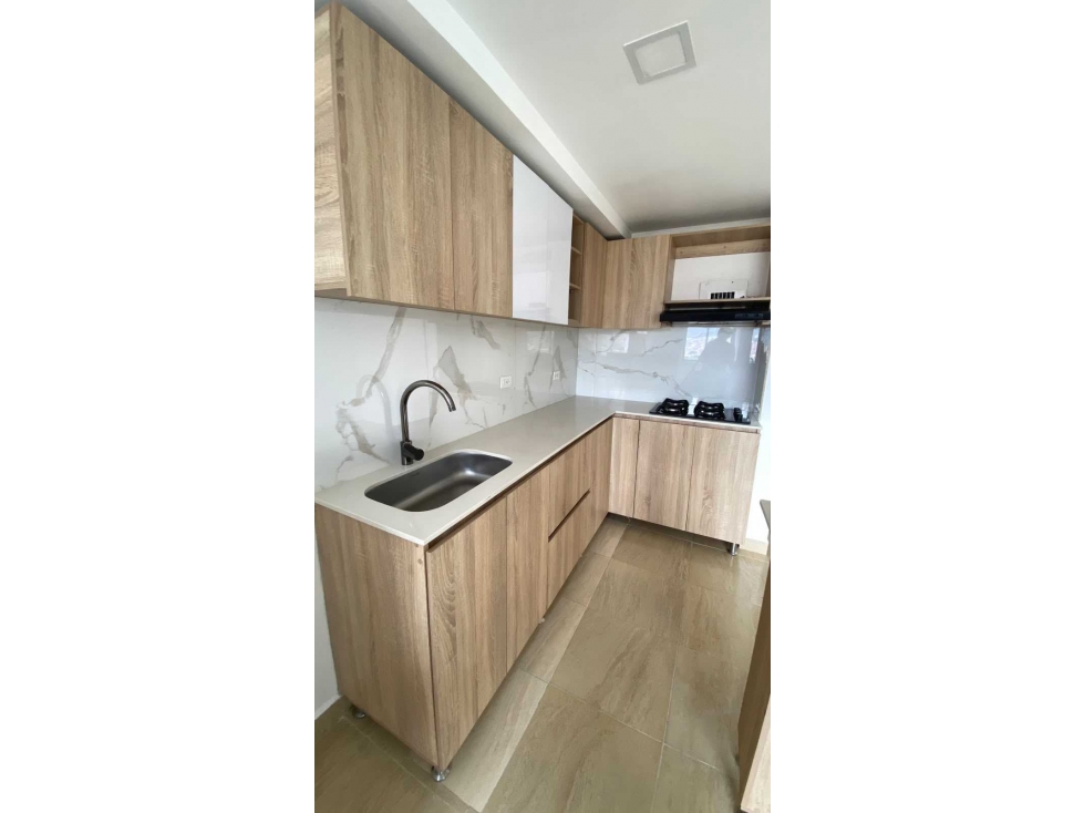 Alquilo apartamento en la urbanización Curazao, Bello