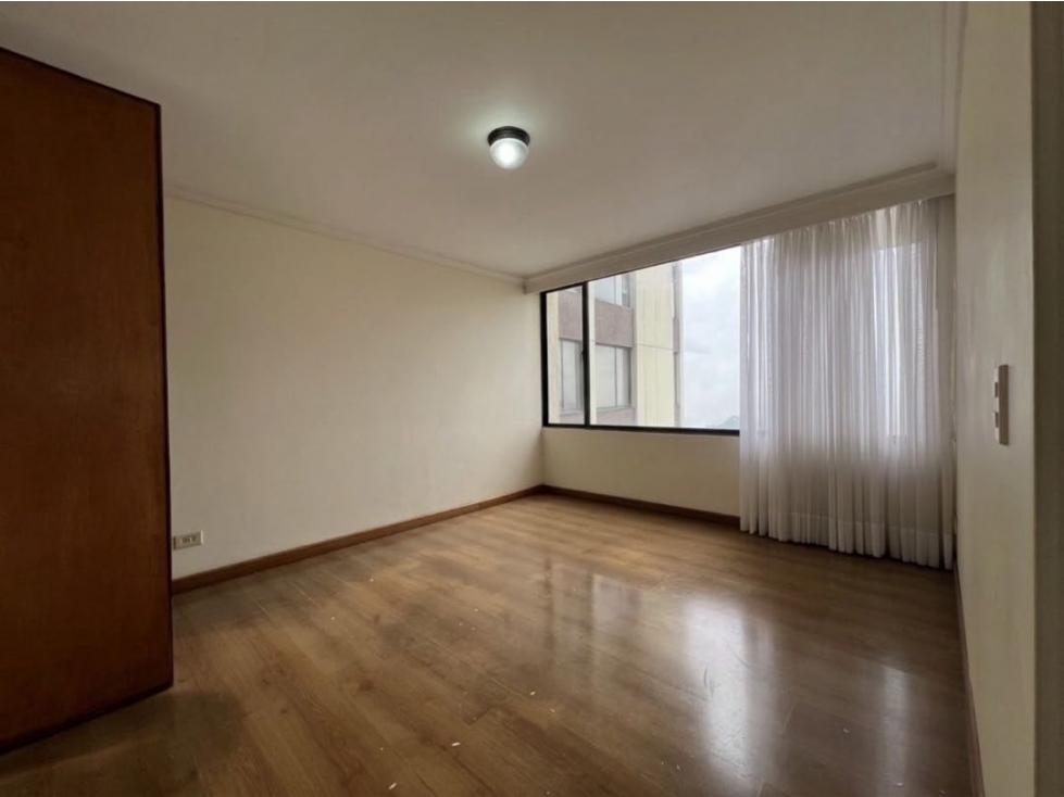 Apartamento 3 alcobas Avenida Santander sector Palogrande Manizales — foto 4