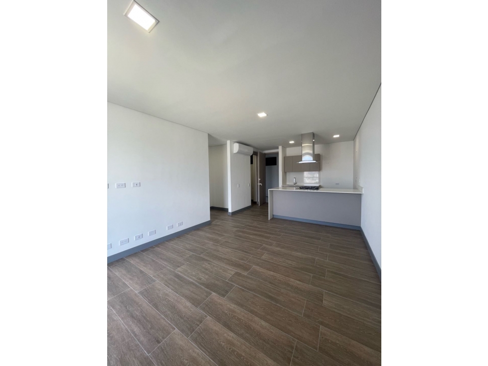 Apartamento con vista, ubicado cerca viva envigado, estación a