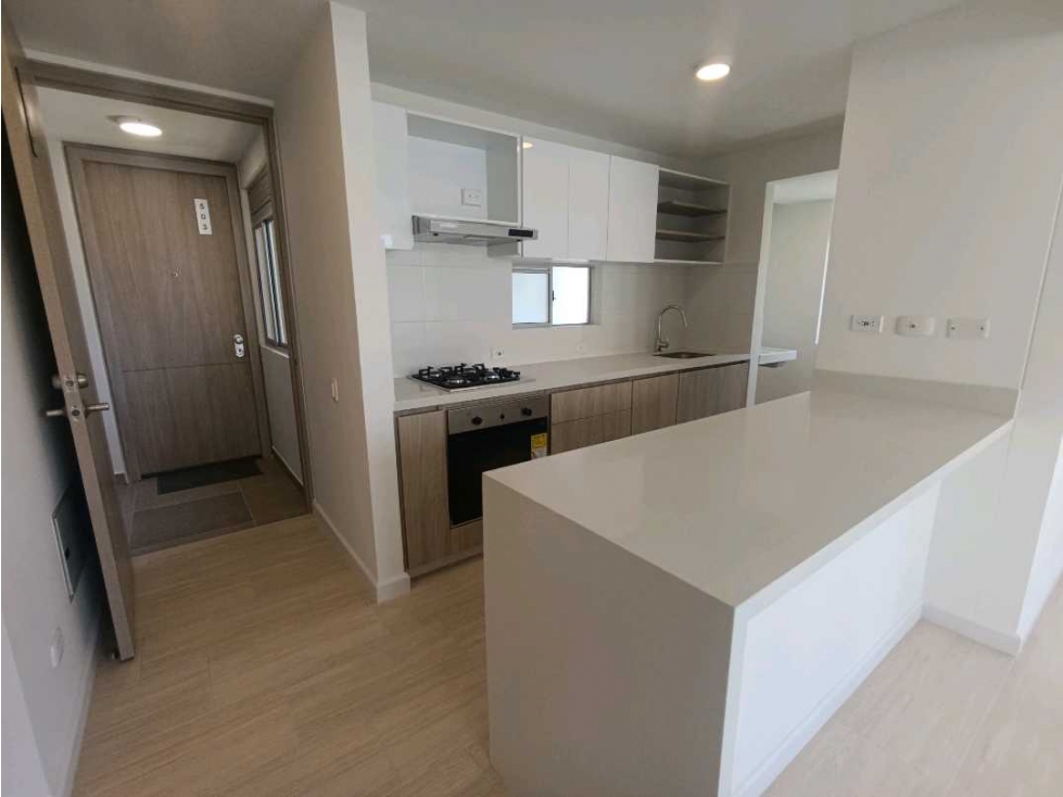 APARTAMENTO EN ARRIENDO EN RIO ALTO — foto 2