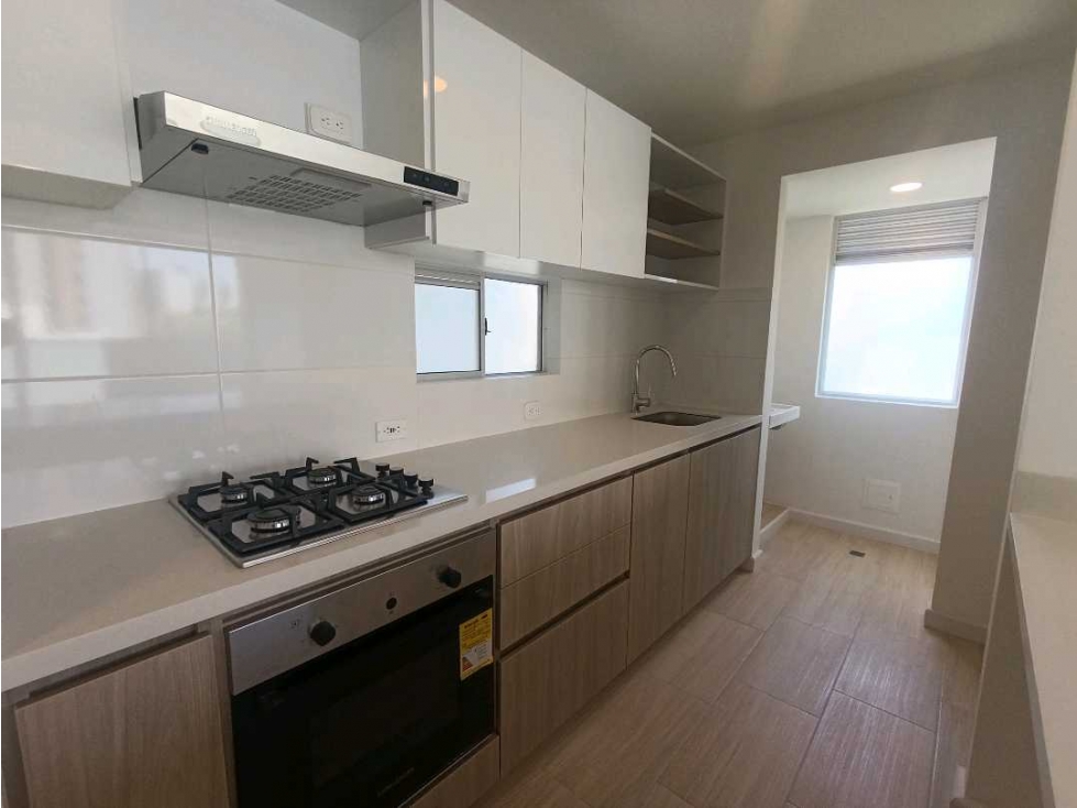 APARTAMENTO EN ARRIENDO EN RIO ALTO — foto 4