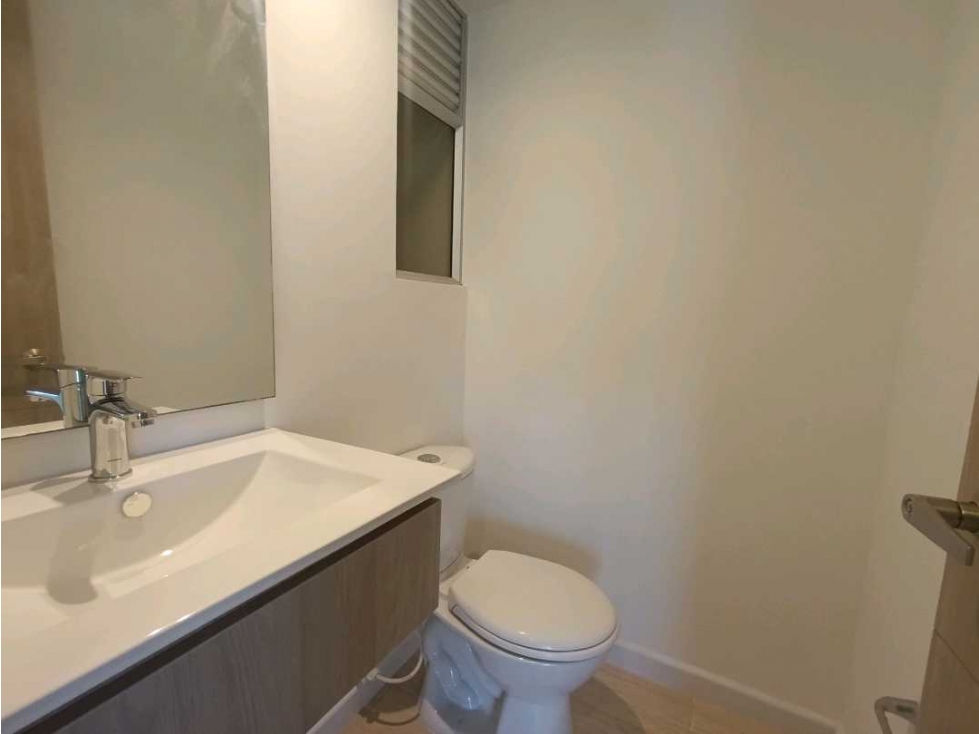 APARTAMENTO EN ARRIENDO EN RIO ALTO — foto 6