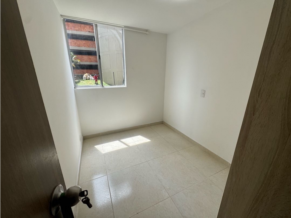 Apartamento en arriendo Robledo — foto 4