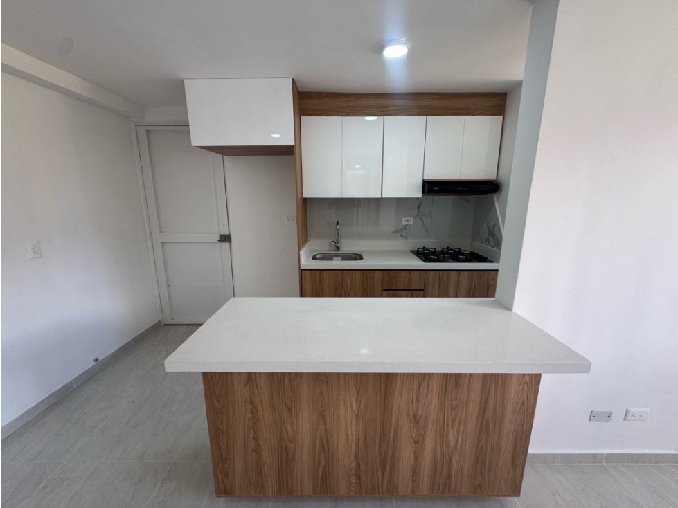 Apartamento en arriendo calasanz — foto 2