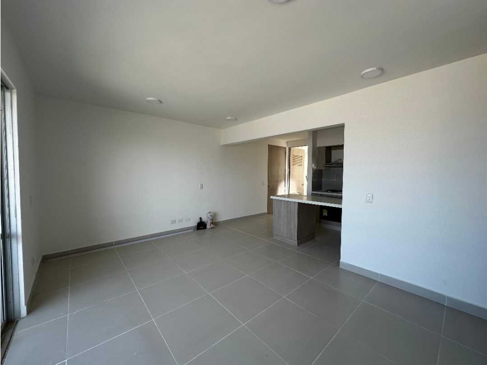 APARTAMENTO EN ARRIENDO EN RIO ALTO — foto 3