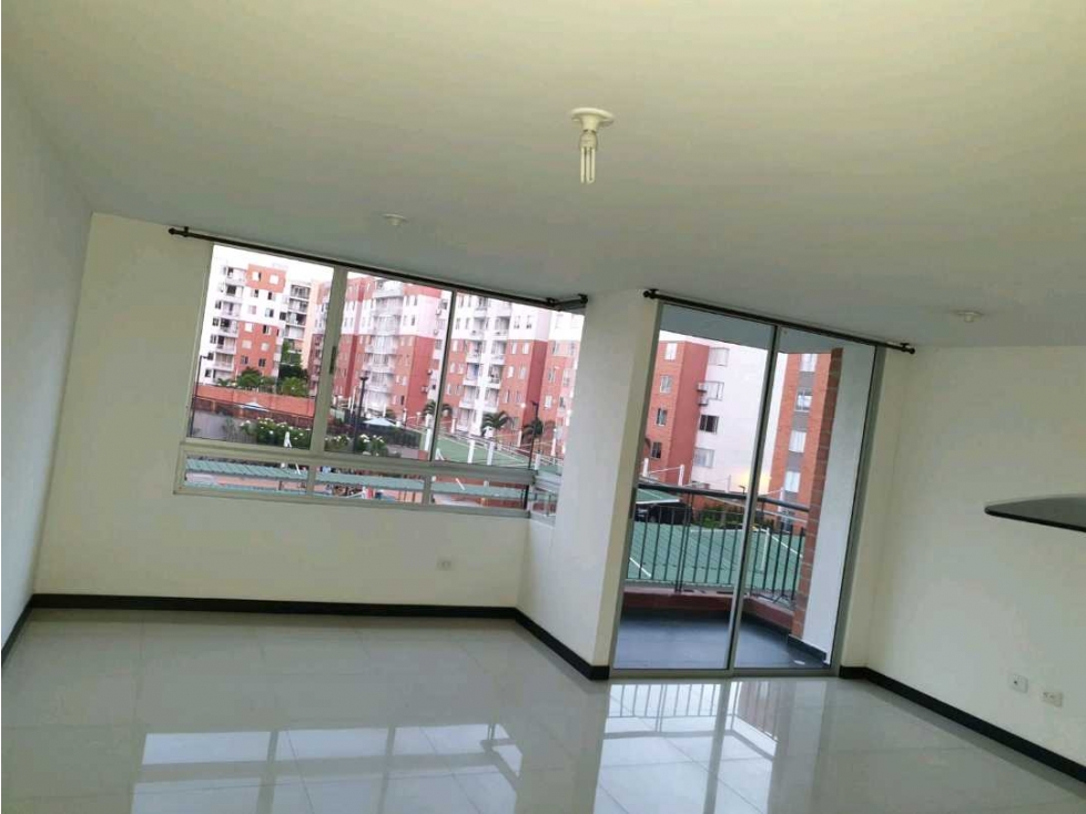 APARTAMENTO EN VENTA EN VALLE DEL LILI SUR DE CALI — foto 2