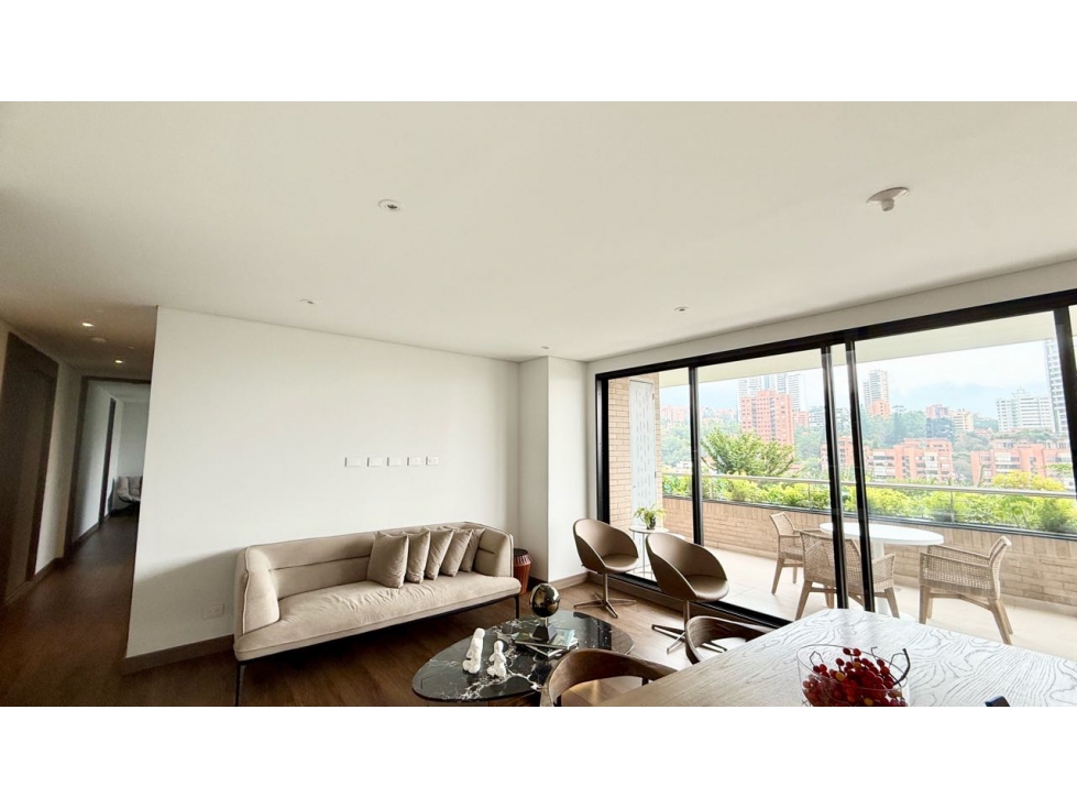 Apartamento en Venta piso alto, sector El Campestre - El Poblado — foto 2