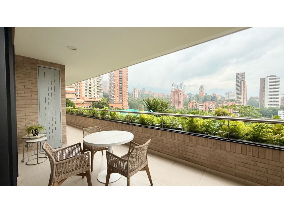 Apartamento en Venta piso alto, sector El Campestre - El Poblado
