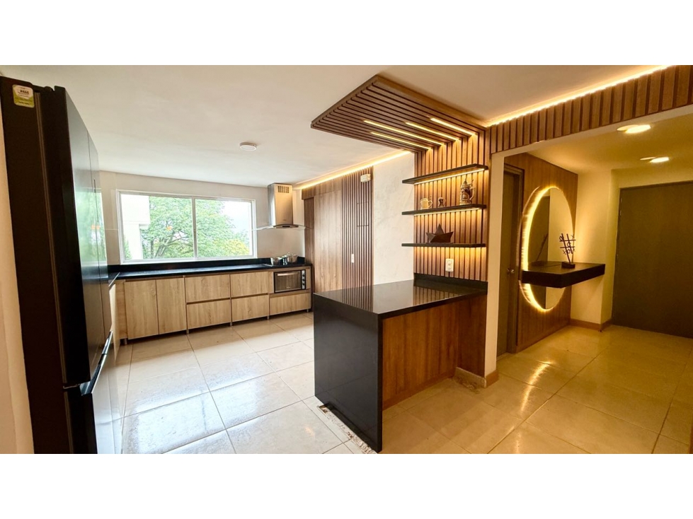 Apartamento dúplex en venta Loma del Tesoro, El Poblado - Medellín