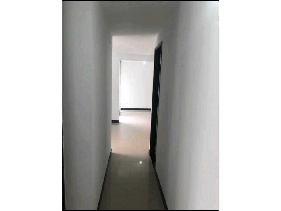 APARTAMENTO EN VENTA EN VALLE DEL LILI SUR DE CALI — foto 5