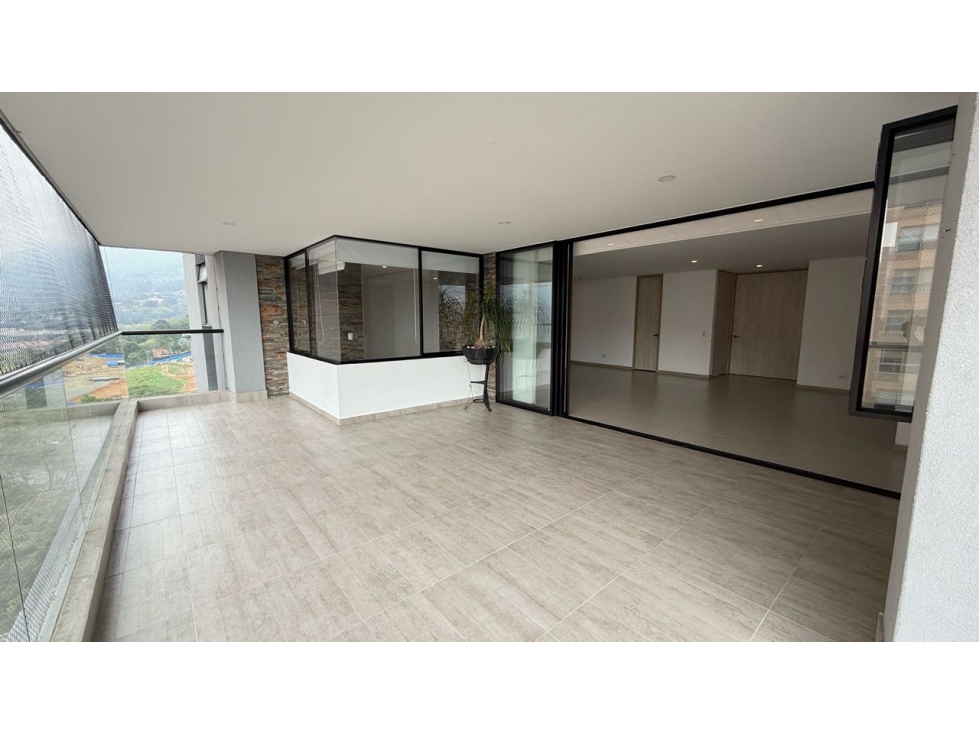 Apartamento en venta con terraza, Loma de las Brujas - Envigado — foto 3