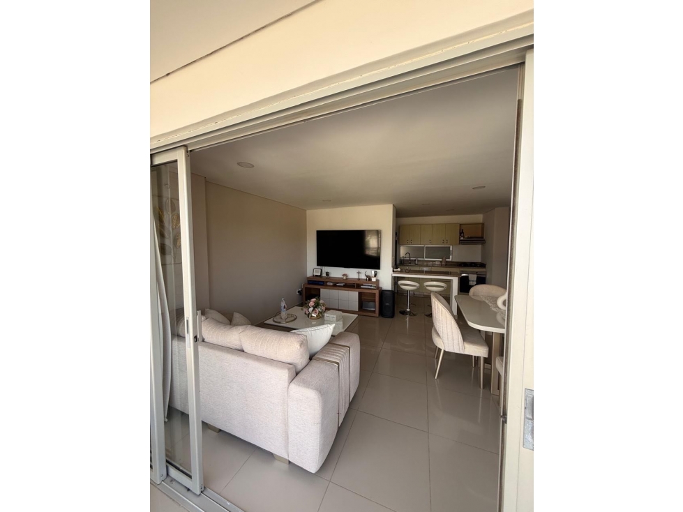 Apartamento hermoso cerca a la avenida del Libertador -O60-R — foto 6