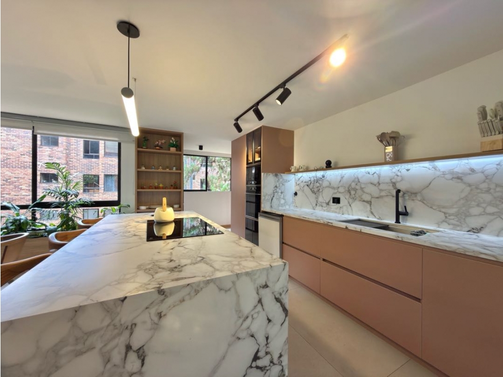 ARRIENDO APARTAMENTO EN EL POBLADO, MEDELLÍN, ANTIOQUIA