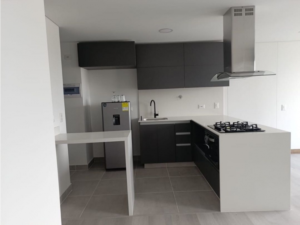 ARRIENDO APARTAMENTO CIUDAD DEL RIO — foto 3