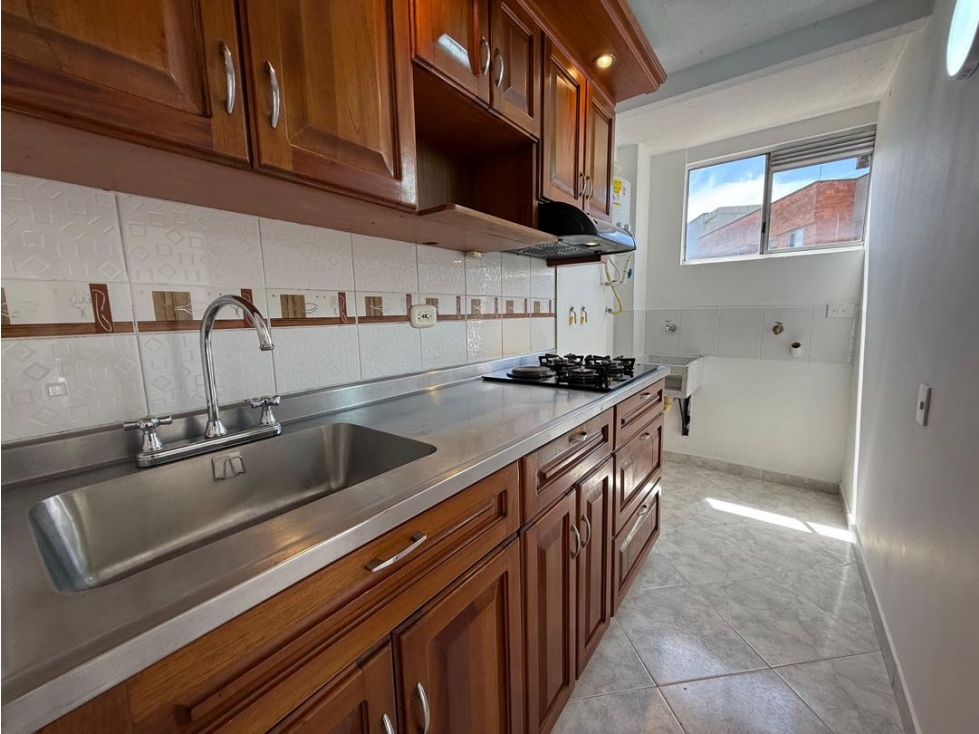 Arriendo apartamento Loma de los Bernal