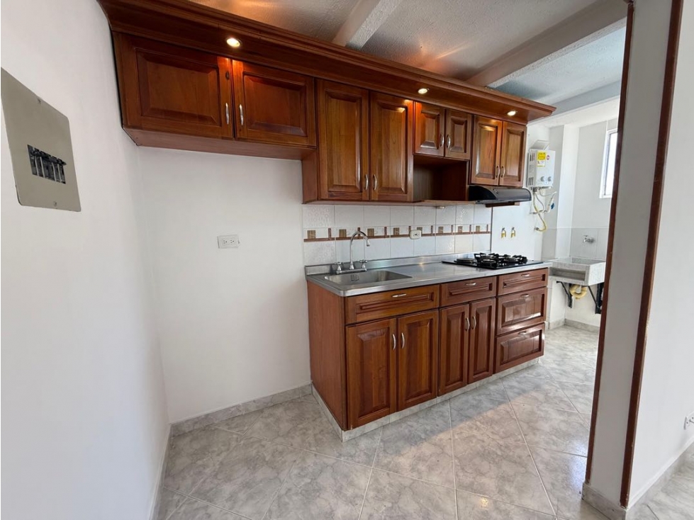 Arriendo apartamento Loma de los Bernal — foto 3