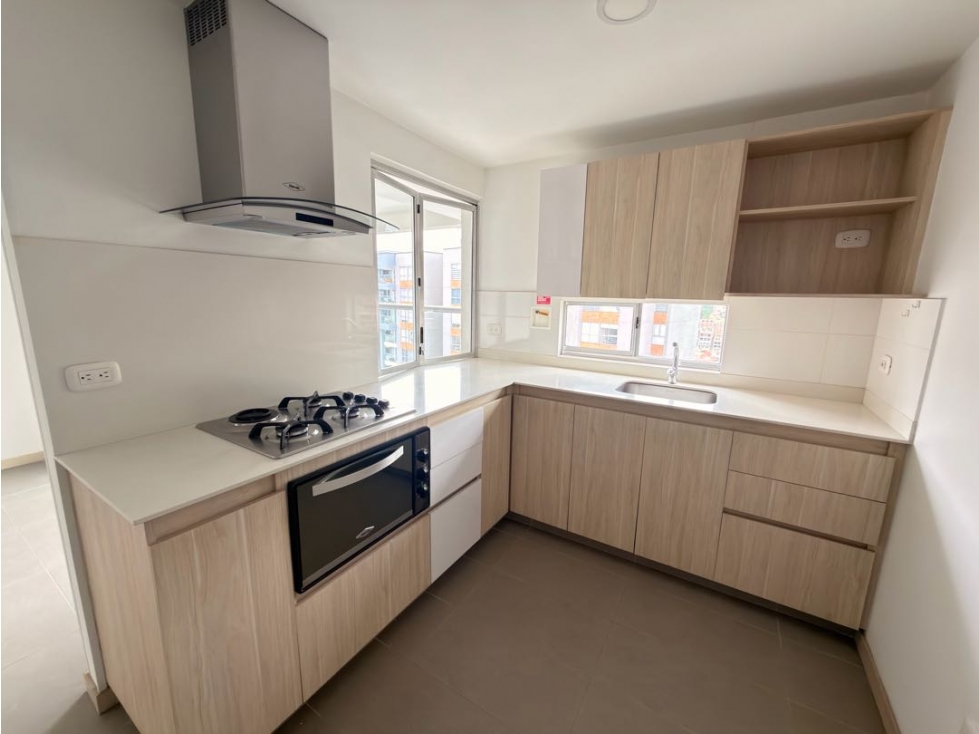 Arriendo apartamento Loma de los Bernal