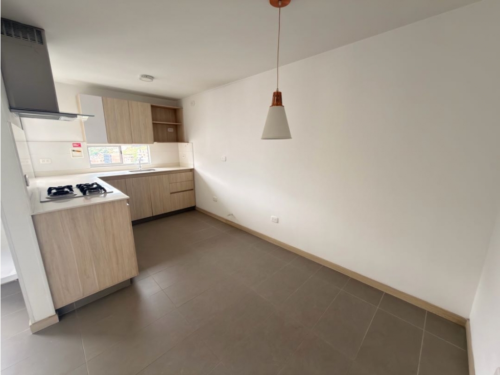 Arriendo apartamento Loma de los Bernal — foto 2