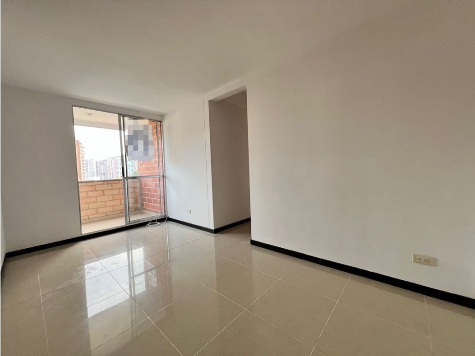 Arriendo apartamento Loma de los Bernal — foto 3